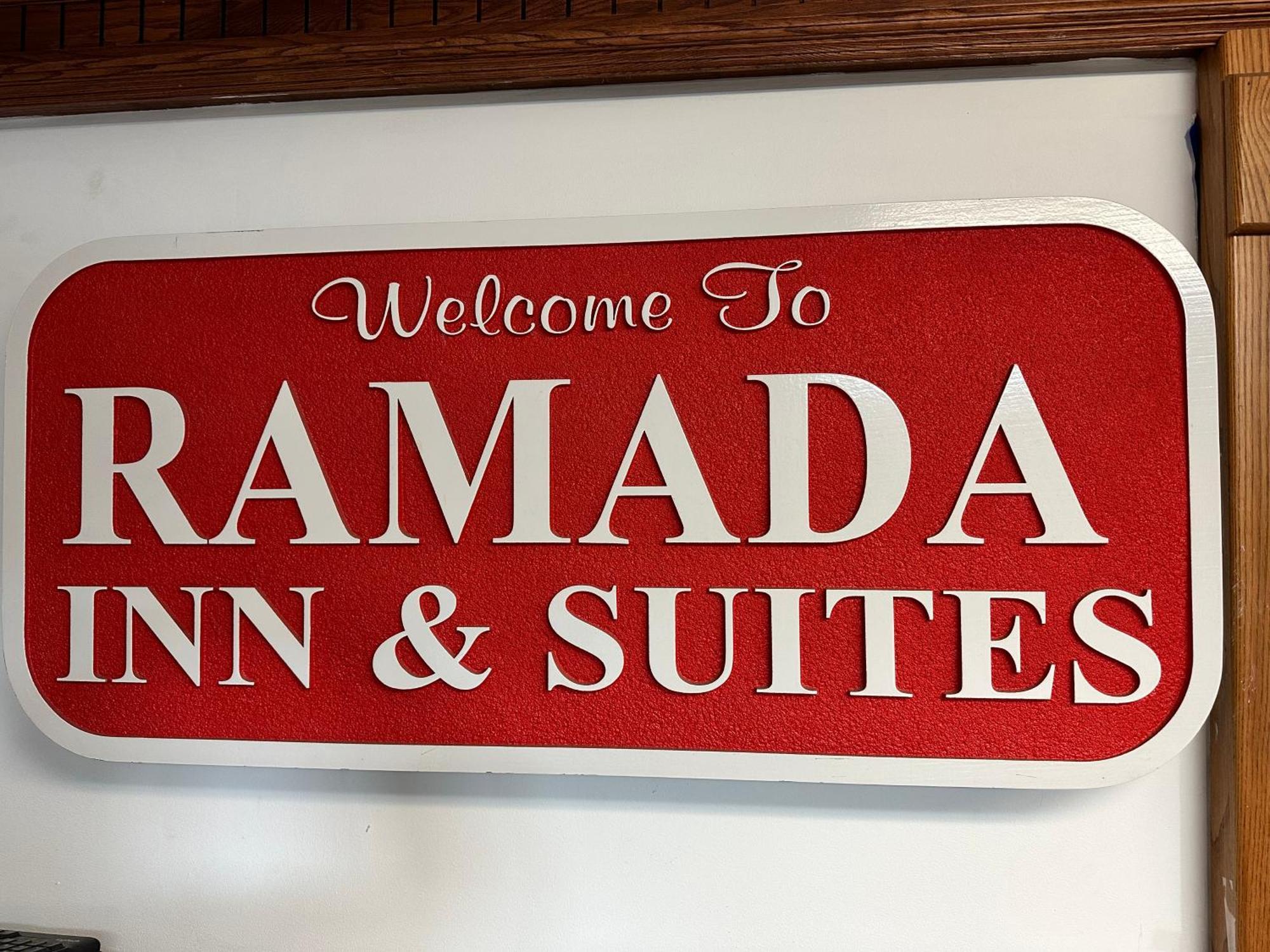 Ramada By Wyndham Saginaw Hotel & Suites Zewnętrze zdjęcie